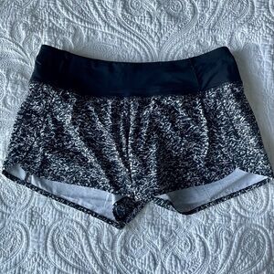 Lululemon Athetica Speed Up Shorts Black White Pattern Size 8